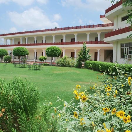 Regenta Resort Shyam Bharatpur Zewnętrze zdjęcie