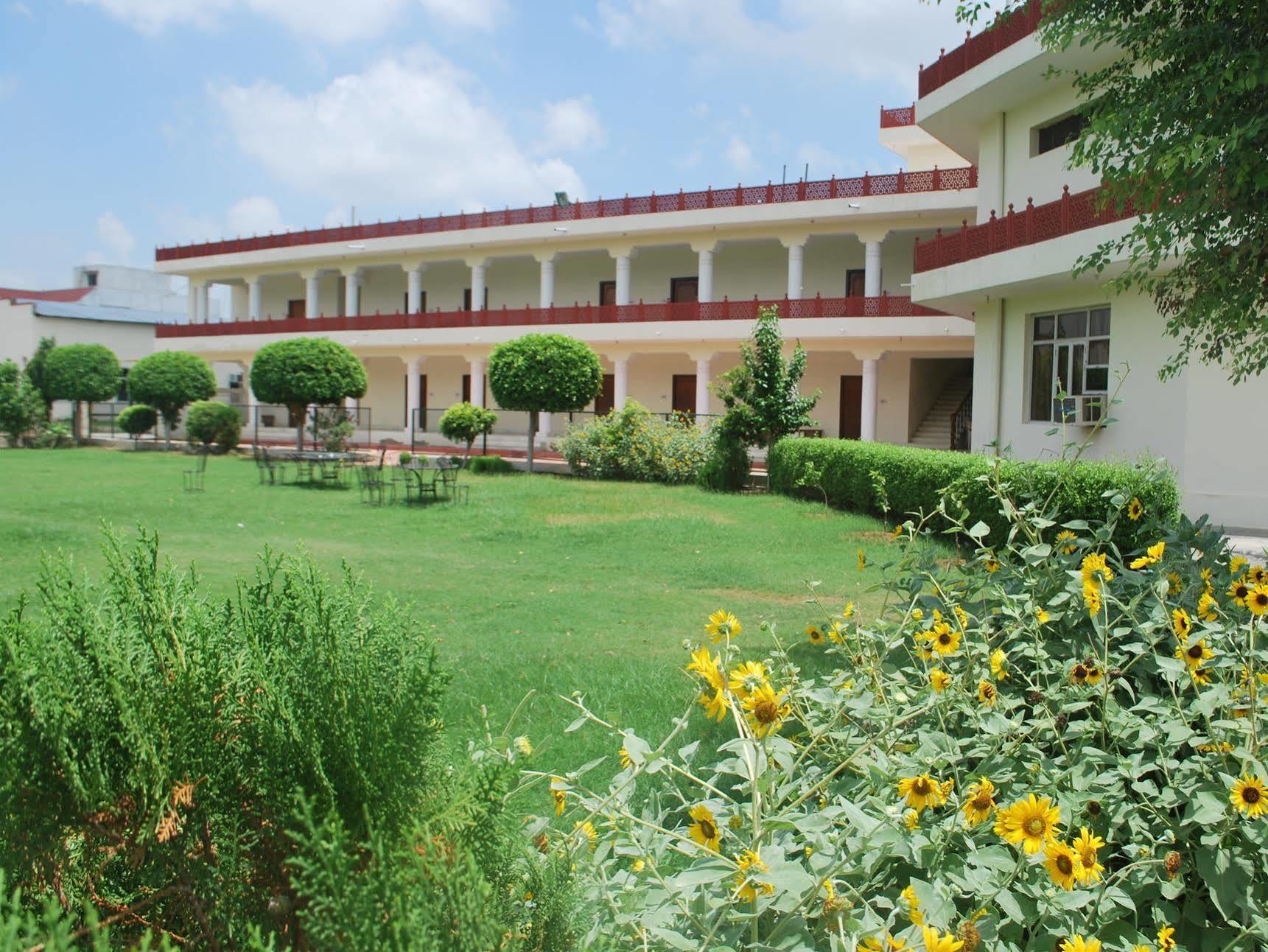 Regenta Resort Shyam Bharatpur Zewnętrze zdjęcie